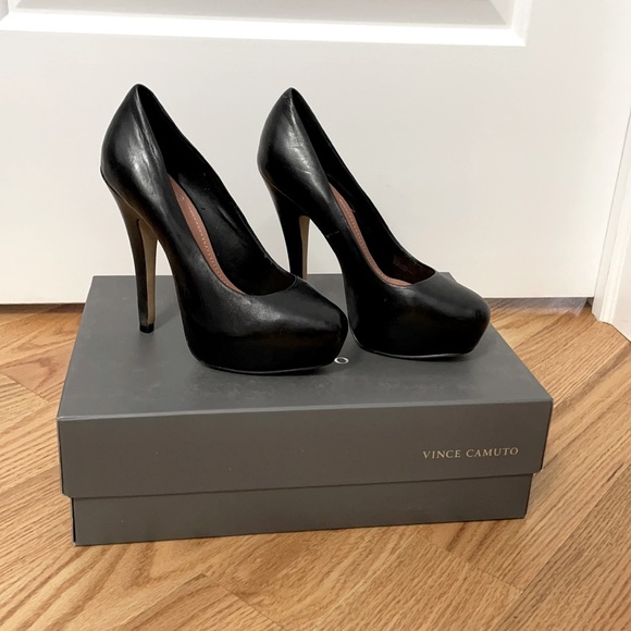 Vince Camuto Black Platform Pump Heels 35 size 5 - Picture 1 of 2